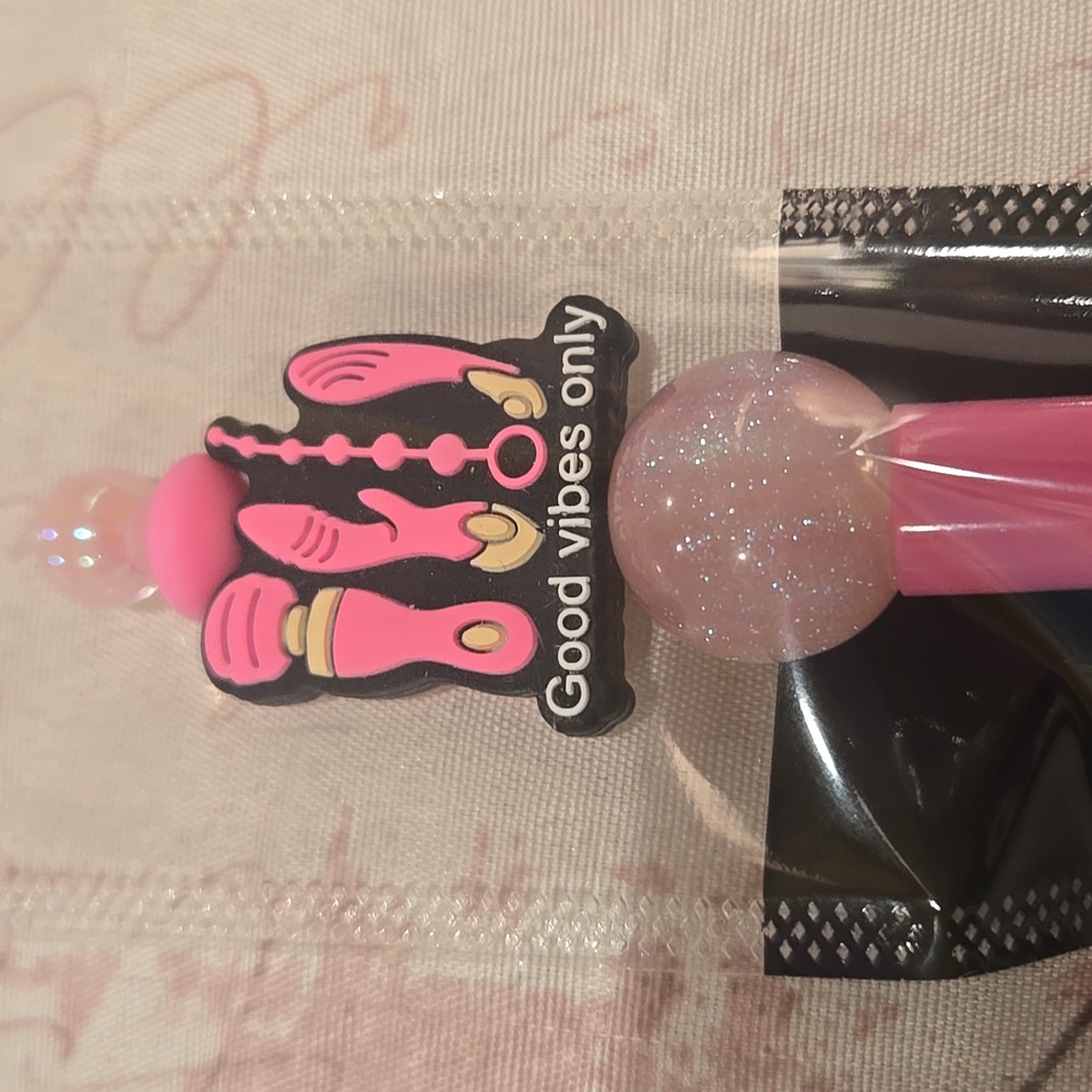Adult (Good Vibes Only) Beaded Pen. Includes Xtra Ink